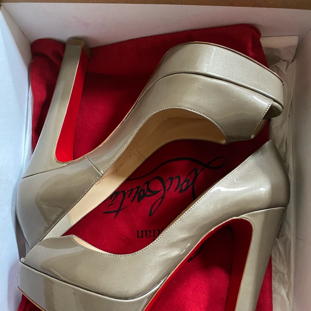 Christian Louboutin 140 Metal Patent. Used